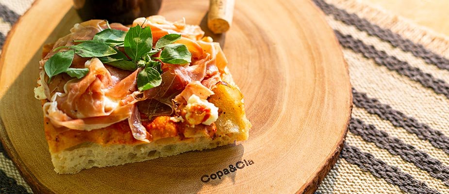 Focaccia, perfeita para servir como entrada. Focaccia, perfeita para servir como entrada.