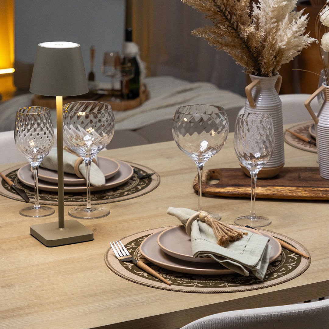 Luminária de Mesa Copa e Cia Tátil Regulável Ross Taupe