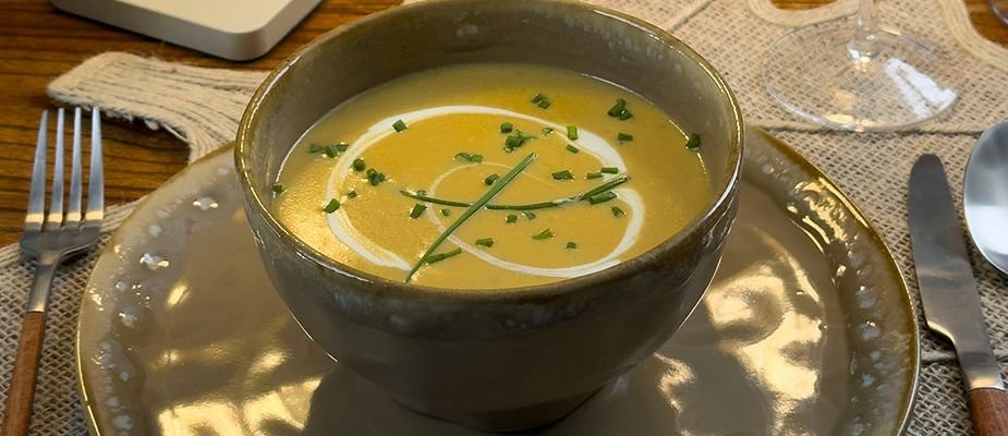 Sopa Cremosa de Abóbora com Gorgonzola